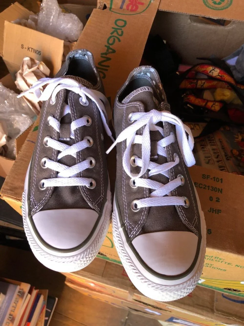 Converse All Star Chuck Taylors Sneakers Womens 6 Low Top Gray - Picture 2 of 16